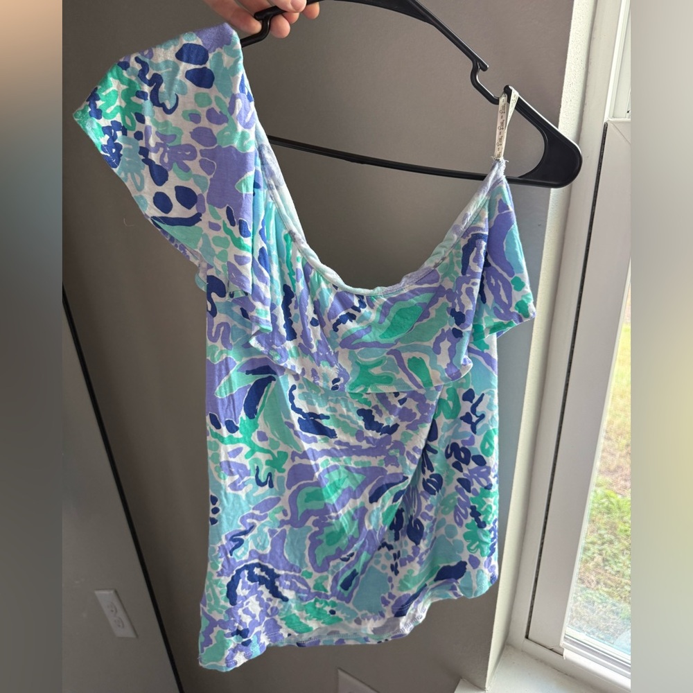 Lilly Pulitzer neveah one shoulder top abstract print ruffle detail  Medium